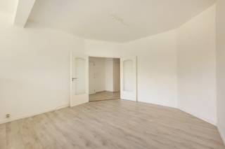 Spacieux appartement rénové de 2 chambres à coucher avec terrasse, mezzanine et EPC BCet appartement entièrement rénové combine espace, confort et un...