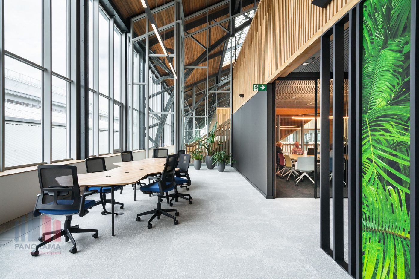 Authentieke kantoorruimte van 391 m² in het centrum Brussel - foto 4