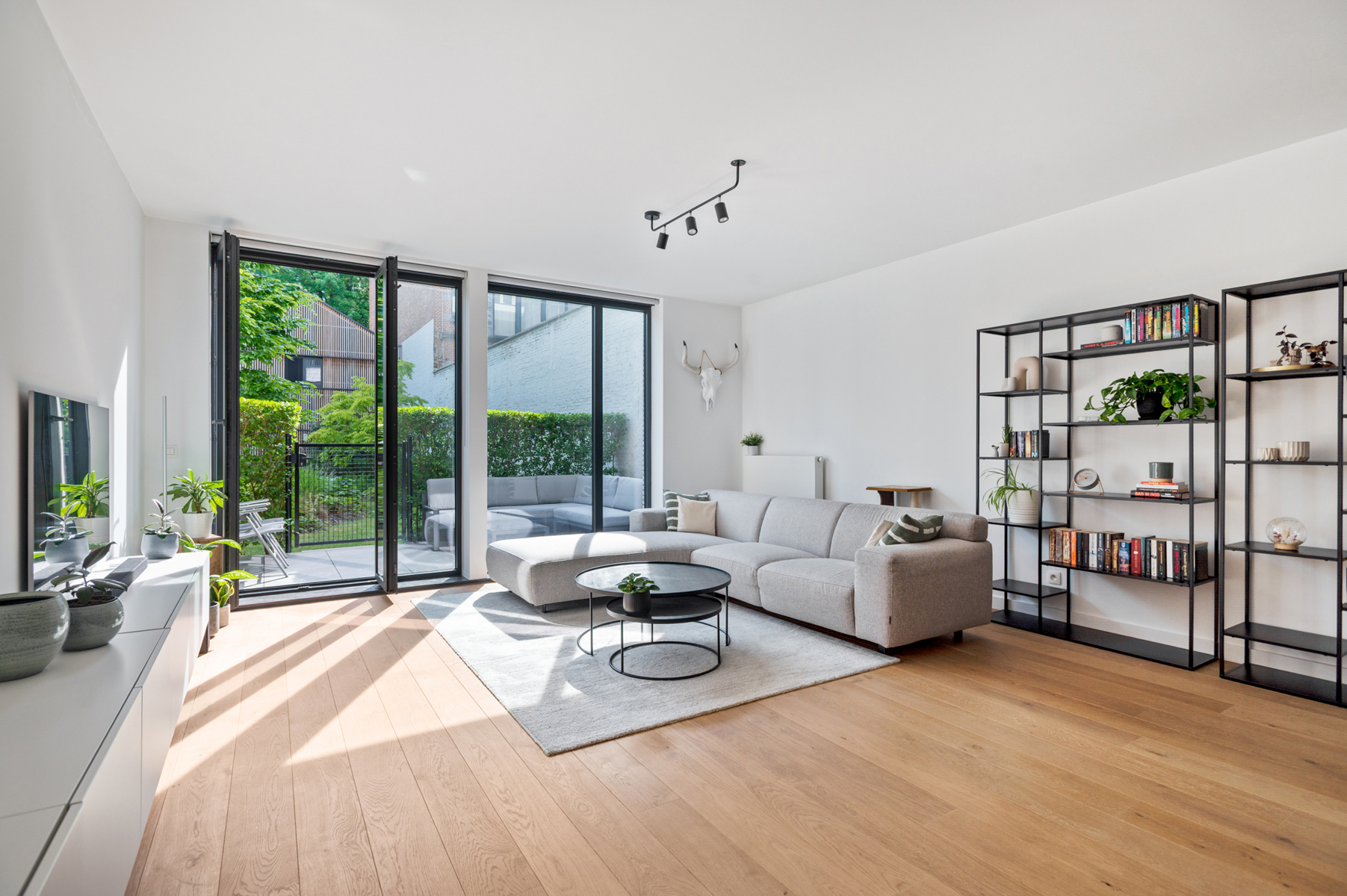 Energiezuinig gelijkvloers appartement met terras en tuin - foto 1