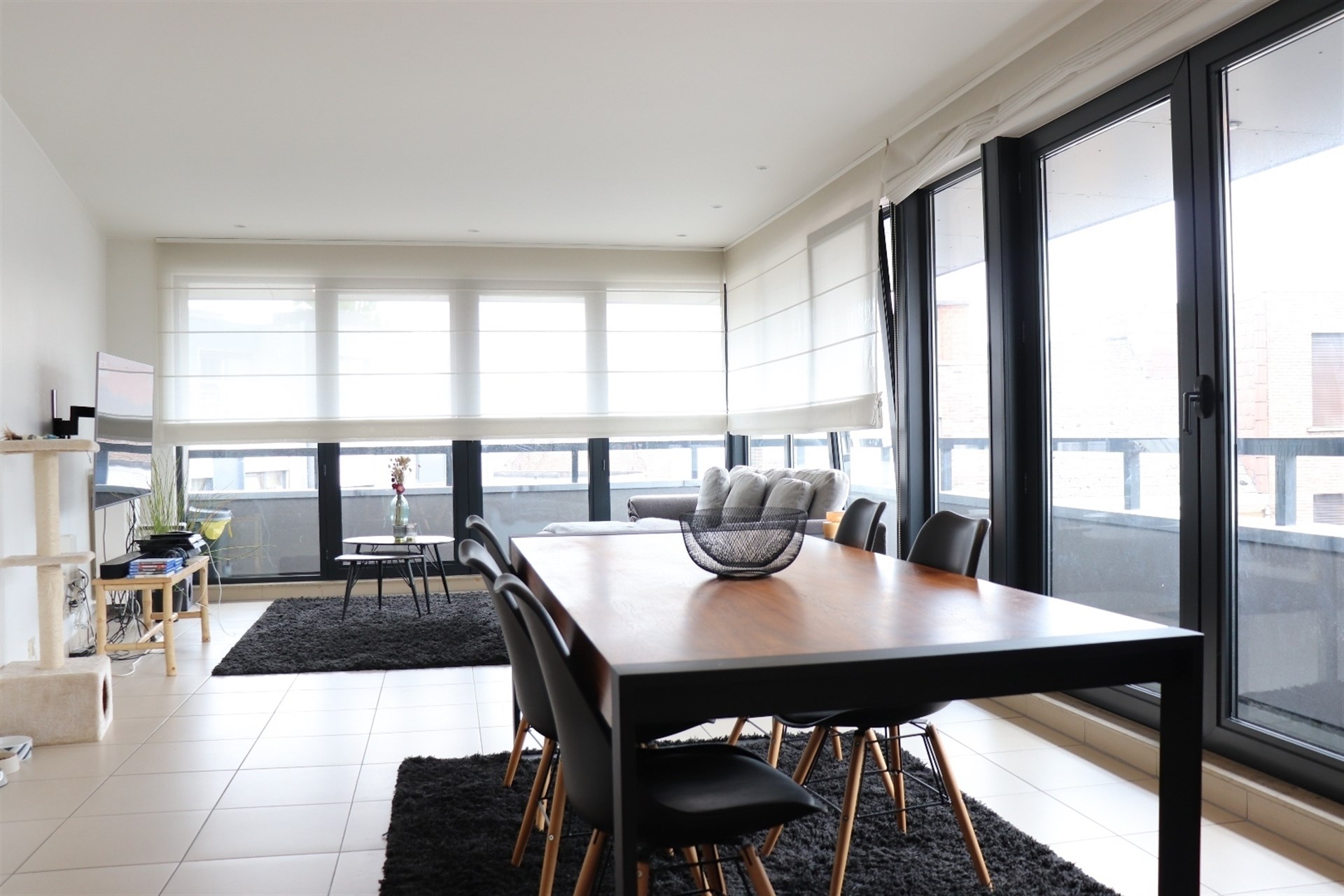 Centraal gelegen appartement (128m²) met 1 slaapkamer en een bijkamer - foto 4