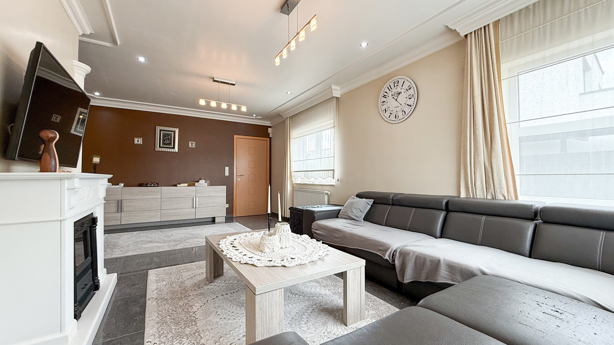 Ruime woning van 285m² met 5 slpks en apart bureel ruimte! - foto 3
