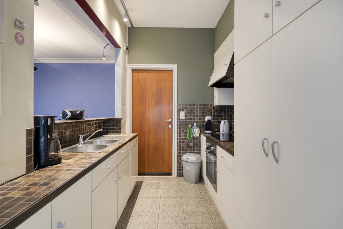 Ruim huis te koop Merksem met garage en zonnige tuin - foto 5