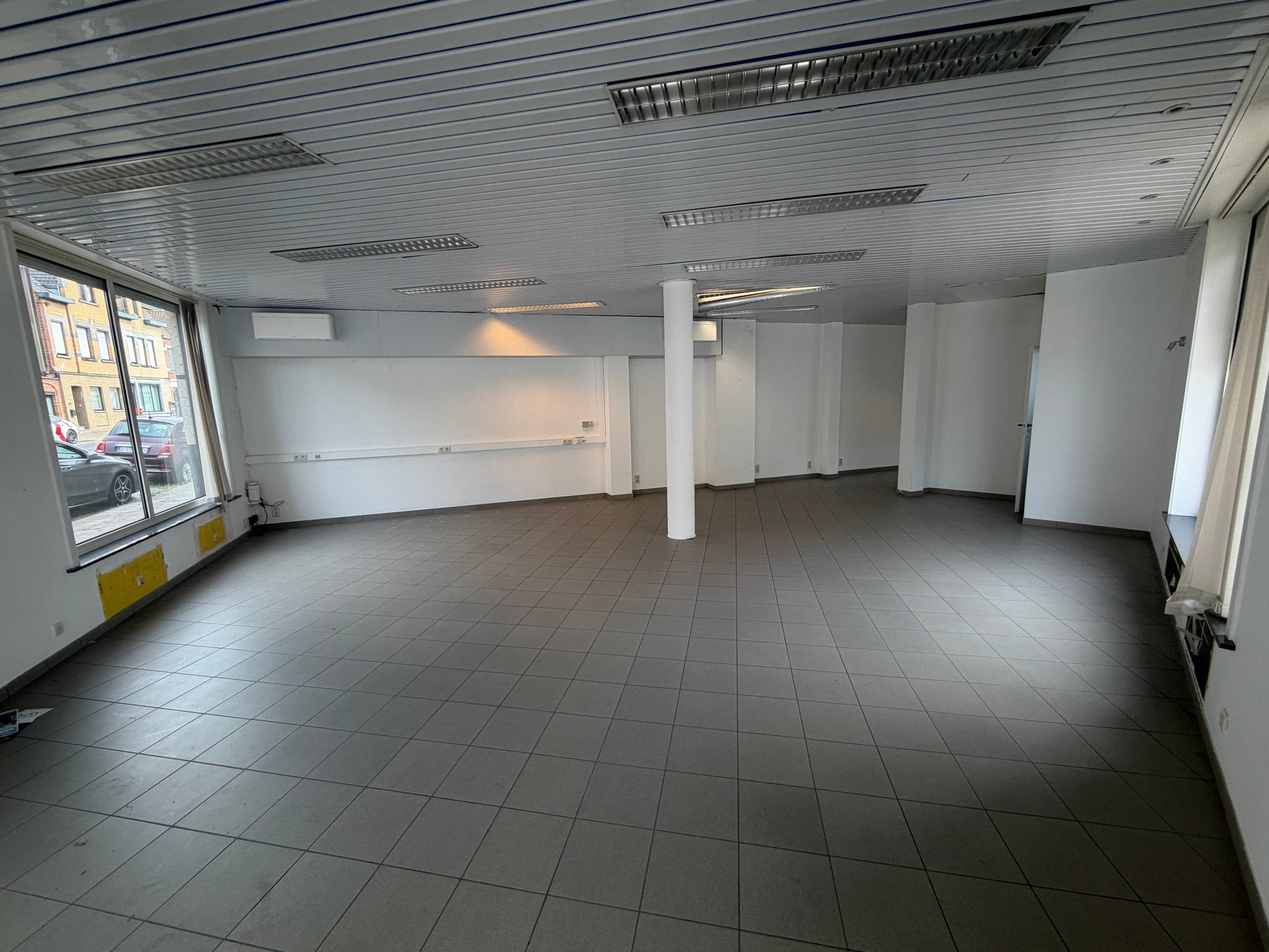 Instapklaar handelspand op topligging in Roeselare - foto 4