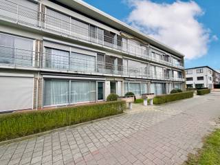 Wens je online een bezoek in te plannen ?  Op onze website onderaan de advertentie vind je de knop 'Maak nu een Afspraak' !Dit praktische appartement...