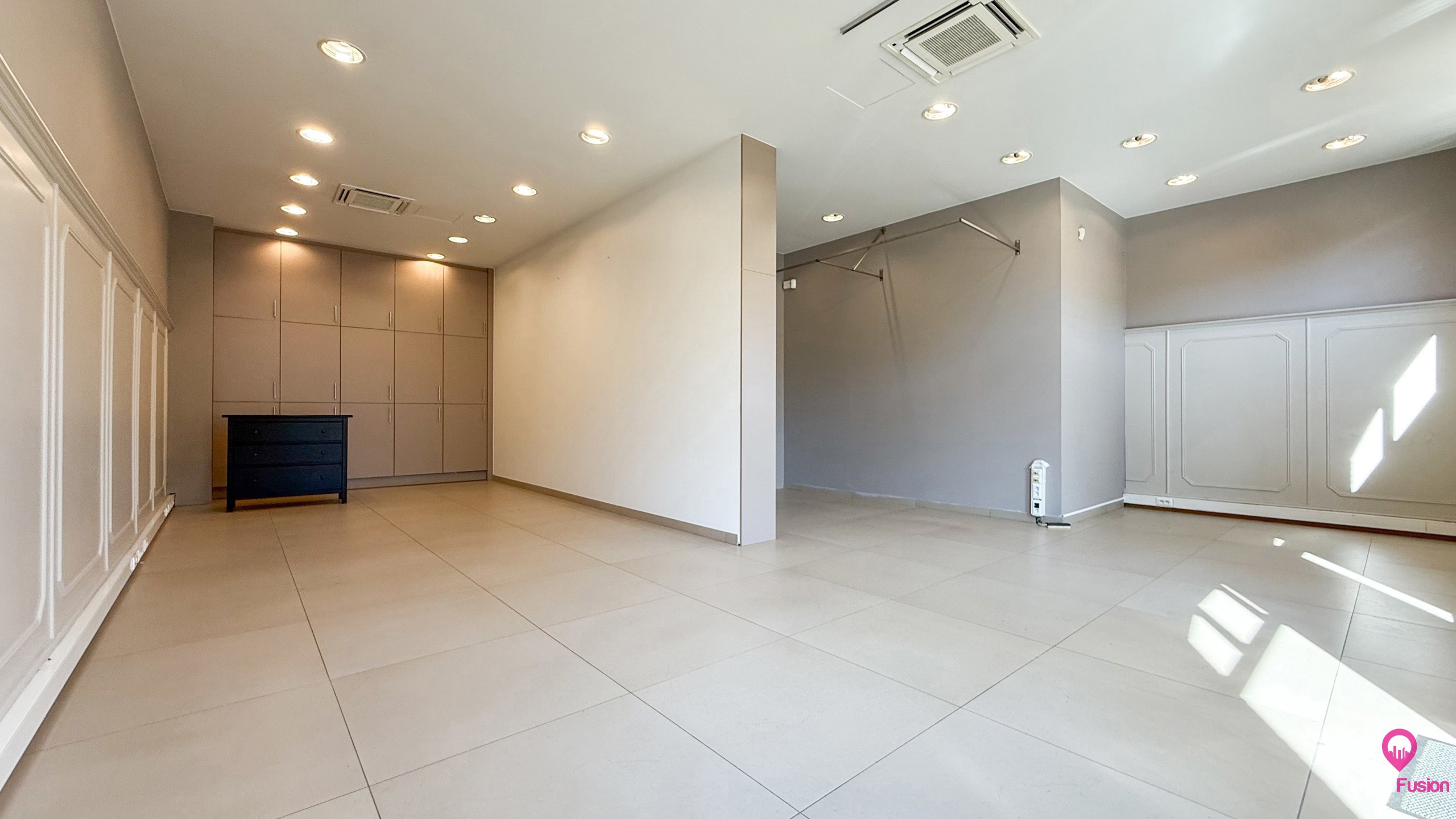 Instapklaar kantoor 71m² met zichtbaarheid centrum Beringen! - foto 3