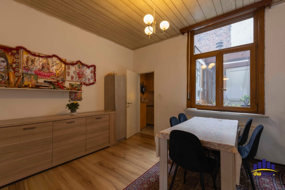 TE KOOP IN GENTBRUGGE – RIJWONING MET 4 SLAAPKAMERS EN KOER! - foto 5