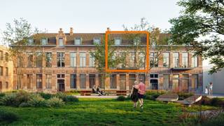 <strong>Ruime duplex met terras in hartje Machelen</strong><br />In Machelen Machtig Wonen woon je in een duurzame en levendige woonbuurt rond het vernieuwde Robustaplein, waar modern comfort en een centrale ligging samenkomen. Deze duplex combineert ruimte, karakter en hedendaags wooncomfort in het hart van Machelen.<br /><br />De woning beschikt over 2 slaapkamers, een bewoonbare oppervlakte van 154 m² en een terras van 8 m². Een fietsberging is inbegrepen. Een autostaanplaats is verplicht apart aan te kopen, met daarnaast ook de mogelijkheid om een berging en garage aan te kopen.<br />Zoals alle woningen in dit project is ook deze duplex energiezuinig afgewerkt, met onder meer een lucht-waterwarmtepomp, zonnepanelen, moderne isolatie en ventilatie. Zo geniet je van een hoog wooncomfort én lagere energiekosten.<br />Dankzij de centrale ligging woon je vlak bij winkels, scholen, horeca, openbaar vervoer en belangrijke invalswegen, met Brussel vlakbij.