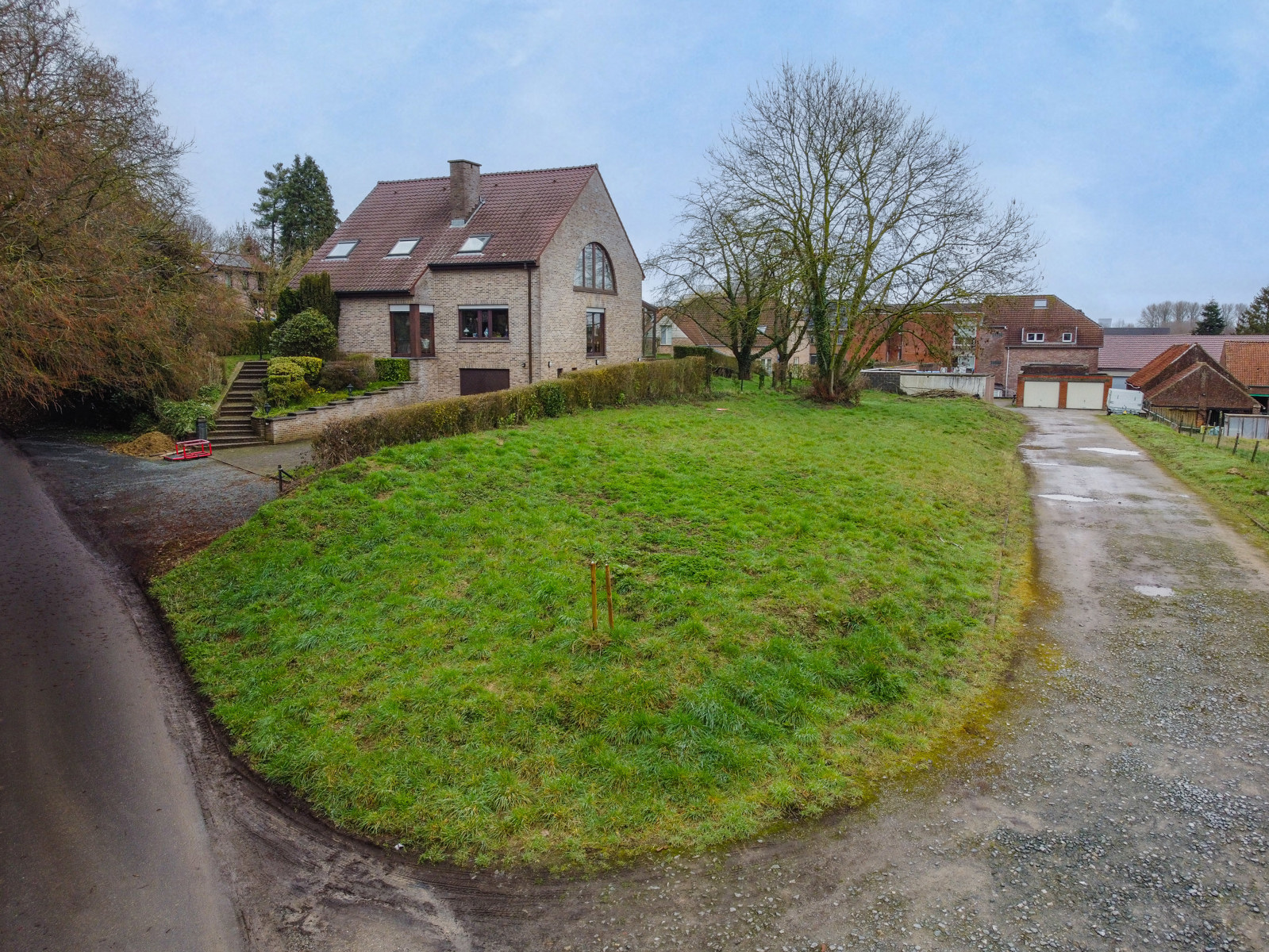 Bouwgrond voor open bebouwing in super rustige straat - foto 5