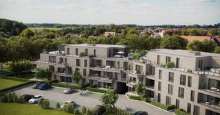 Dit 1-slaapkamer appartement is gelegen in het project Jabit'O te Jabbeke en is uiterst geschikt als eerste woning maar zeker ook als investering om te verhuren. <br />Het appartement kent volgende indeling: <br />inkom met gastentoilet, ruime slaapkamer met en-suite badkamer, toegang tot de open eet- en leefruimte met volledig ingerichte keuken. Toegang naar de handige berging met de nodige aansluitingen. <br /><br />Het appartement kan volledig klaar zijn bij de akte. <br />Bij het appartement hoort een ondergrondse parkeerplaats vanaf €29 000. <br /><br />Extra pluspunt: kies voor een energiezuinig appartement dankzij de 4 zonnepanelen inbegrepen in de prijs. Dit resulteert in een Bijna Energie Neutraal appartement: geniet van minstens 50% korting op jouw onroerende voorheffing gedurende 5 jaar!<br /><br />Graag een idee van de totale investering of wil je graag meer informatie en een bezoek ter plaatse? Neem contact op met Margaux op het nummer 0468 144 407 of via mail naar margaux@vestadevelopment.be<br />Ontdek dit appartement en het project Jabit'O tijdens een vrijblijvende afspraak, waarin we de mogelijkheden binnen het project aftoetsen aan jouw wensen.