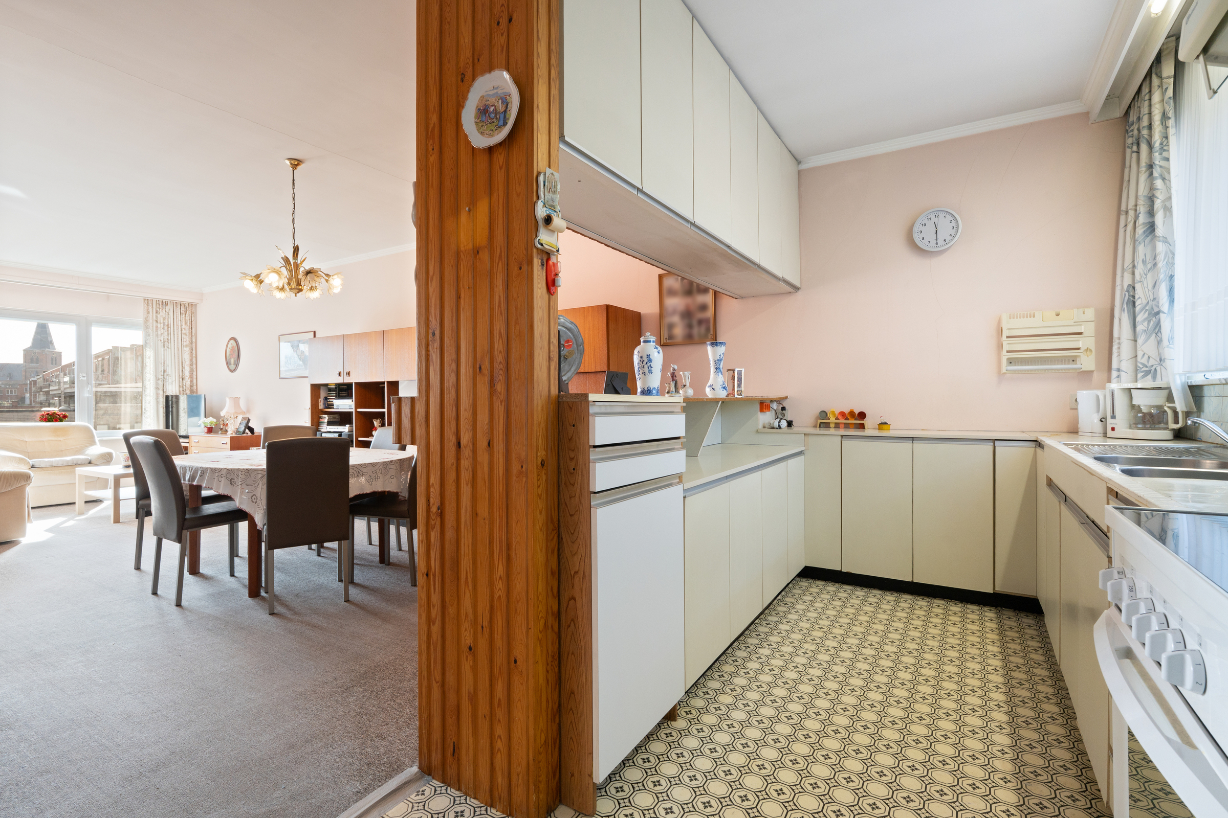 Karaktervolle woning met ruime slpk, terras en grote garage - foto 5