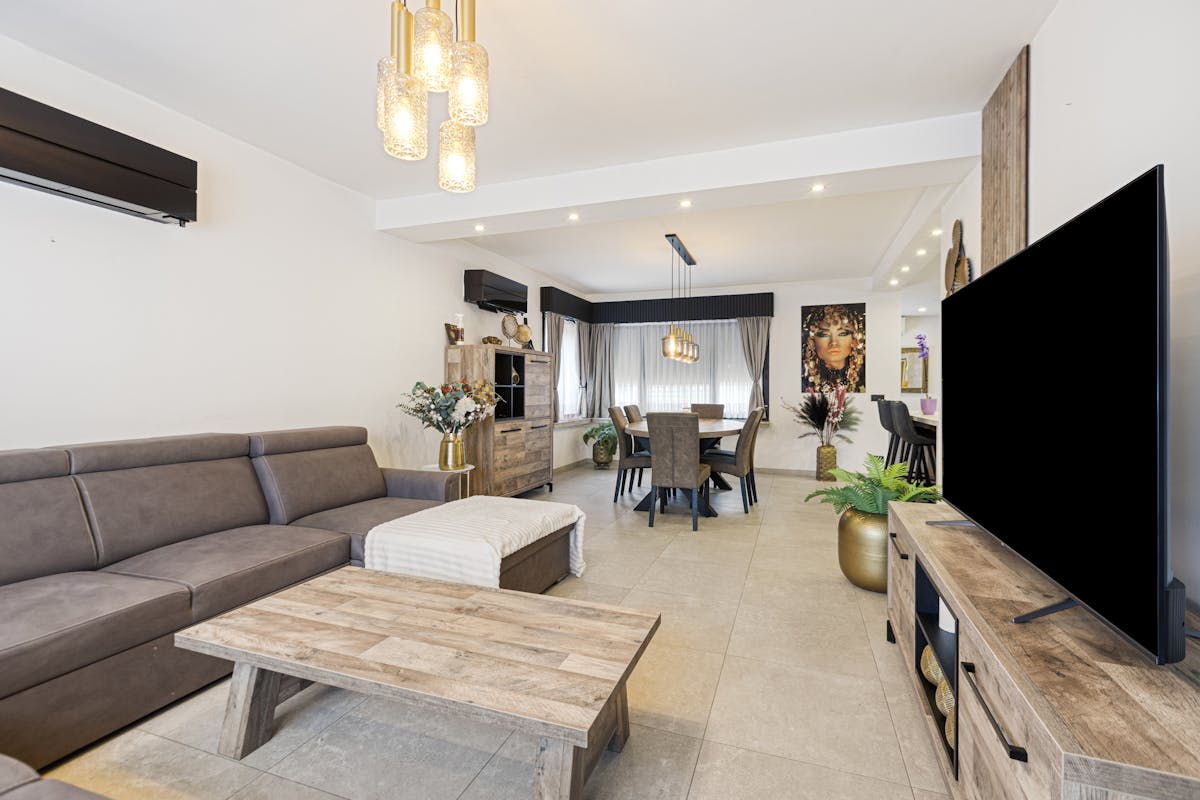 Open huis met 3 slaapkamers en ruime tuin in Brecht. - foto 2