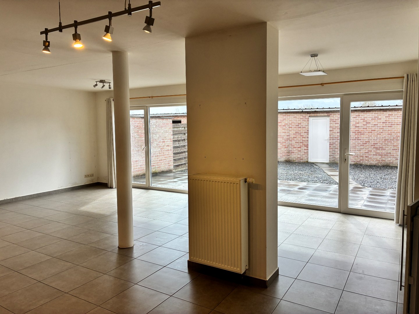 Apartment for rent in Asper with 2 bedrooms - photo 3