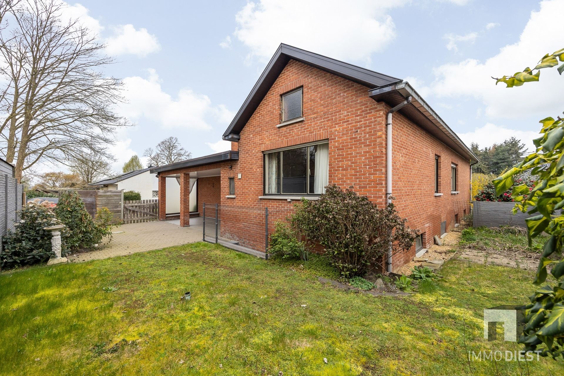 Op te knappen betaalbare split-level woning te Schaffen, kort bij de Bossen van Hees - foto 5