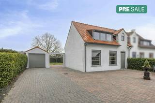 La propriété est proposée via la formule de pré-vente. Le samedi 14/02/2026 entre 10h et 12h, vous pouvez venir voir ce bien sur rendez-vous et...