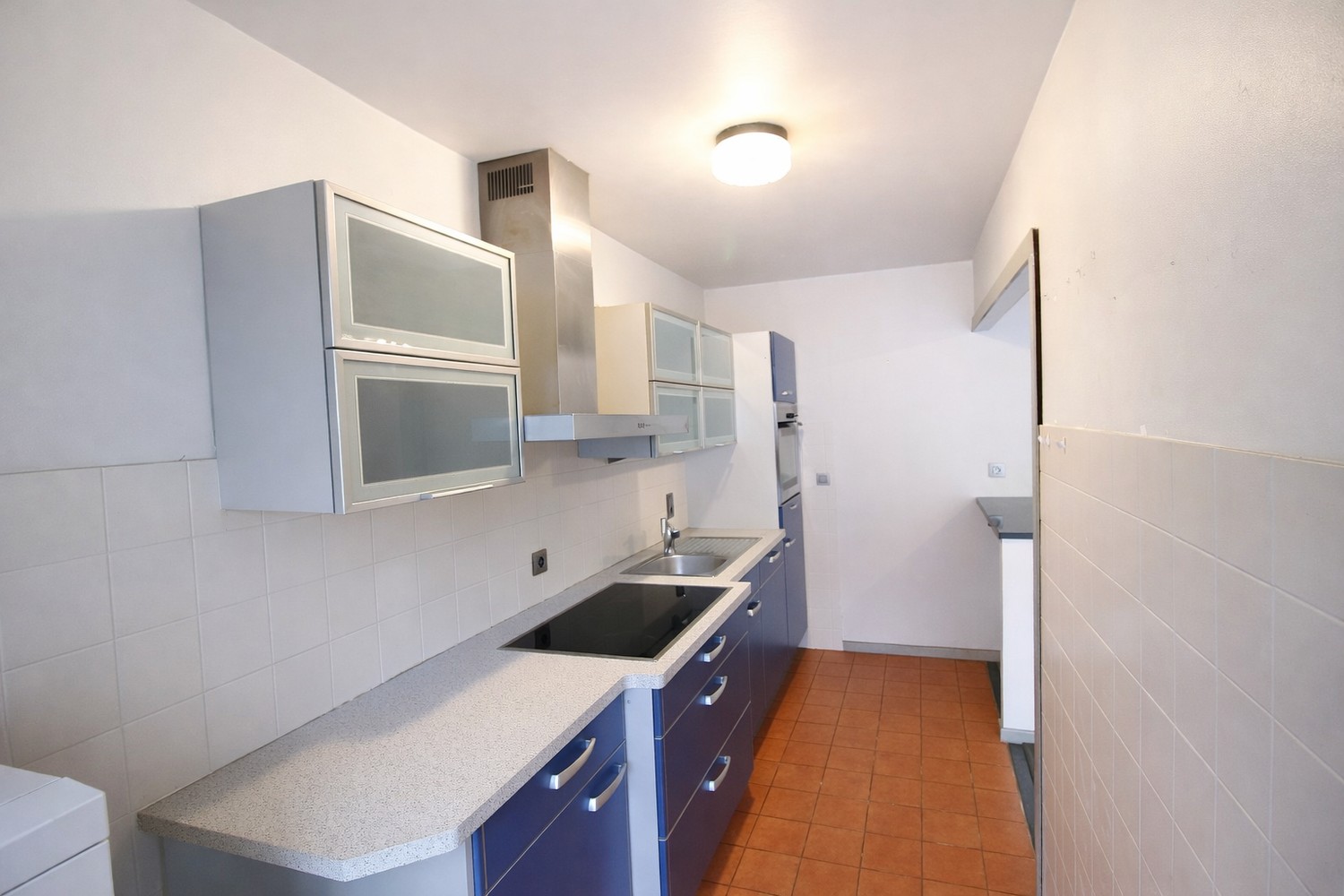 Gerenoveerd 1-slaapkamerappartement met terras in Leuven centrum ! - foto 4