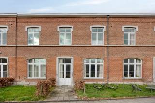 Gerenoveerde woning (2019) in een authentiek gebouw met karakter, gelegen in het centrum van Tienen, met onder meer tal van behouden...