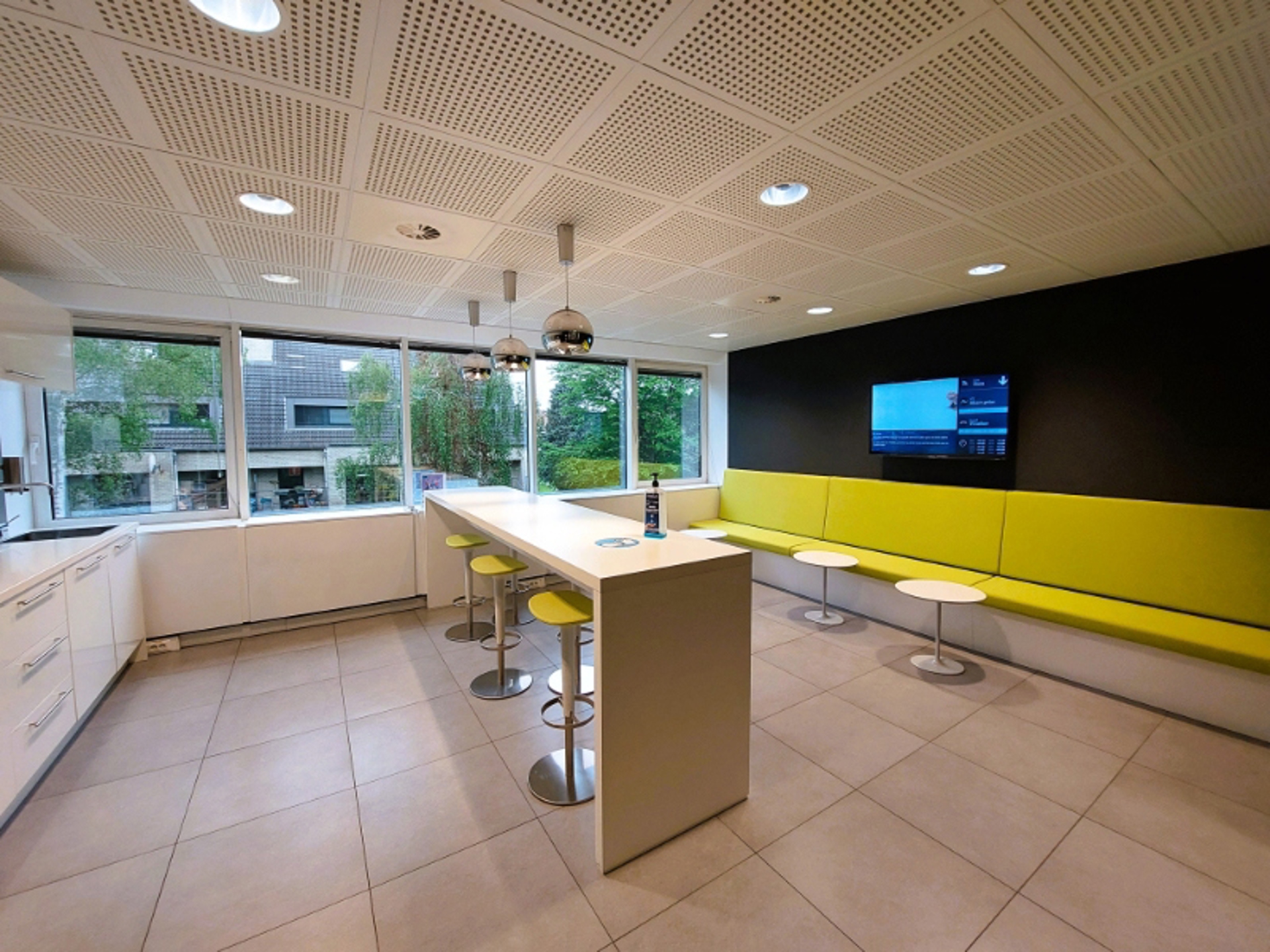 Commercial à louer à Strombeek-Bever - photo 4