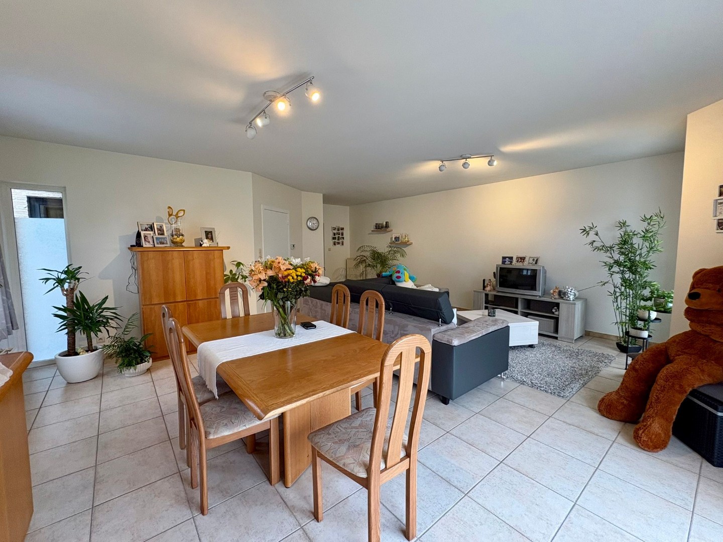 Leuke woning in doodlopende straat! - foto 4