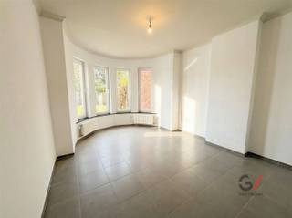 Are you looking for a spacious and light-filled home in the center of Heverlee? This charming home offers an ideal place to live in a quiet area.Upon...