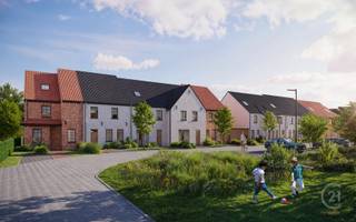 <strong>115 Duurzame Nieuwbouwwoningen te Koop in Leffinge</strong><br />Op korte afstand van Middelkerke en Oostende ontdek je ‘t Cleygoed, een uniek woonerf met 115 duurzame nieuwbouwwoningen. Hier kun je genieten van de rust van het platteland, terwijl de stad altijd binnen handbereik blijft. Of je nu een jong stel bent, een gezin hebt, een medior of een senior: in ‘t Cleygoed is er voor ieder wat wils. Groter of kleiner wonen, omringd door groen, met duurzame technieken die je klaarstomen voor de toekomst? Welkom in ‘t Cleygoed.<br /><br /><strong>Landelijke Wonen met Modern Comfort</strong><br />‘t Cleygoed biedt een mooie variëteit aan landelijke woningen voor wie rust en natuur zoekt. Iedere woning heeft een eigen karakter en een uitstraling die perfect past bij de omliggende natuur. Of je nu kiest voor een gesloten of halfopen bebouwing, hier voel je je meteen thuis. Een landelijke stijl gecombineerd met het allernieuwste moderne comfort: ‘t Cleygoed maakt je woondroom werkelijkheid.<br /><br /><strong>Jouw Ideale Woning</strong><br />Net zoals iedereen uniek is, zo zijn ook onze duurzame nieuwbouwwoningen dat. Wat ze gemeen hebben, is een hoogwaardige afwerking en de mogelijkheid om je woning helemaal naar wens in te richten. In ‘t Cleygoed is het meer dan een huis: het is een plek waar jouw wensen werkelijkheid worden. Ontdek hoe onze plannen perfect aansluiten bij jouw visie en maak van wonen in ‘t Cleygoed jouw eigen stukje rust.<br /><br /><strong>Dicht bij de Kust en de Polders</strong><br />Deze nieuwbouwwoningen bieden het beste van twee werelden: de serene rust van de polders en de levendige kust dichtbij. Middelkerke en Oostende liggen binnen handbereik, wat betekent dat je de landelijke charme kunt combineren met het gemak van de stad. De ideale plek voor wie deconnectie zoekt, zonder de connectie met het dagelijkse leven te verliezen.<br /><br /><strong>Jouw Droomwoning in Fase 1</strong><br />‘t Cleygoed is een woonerf dat een gevarieerd aanbod aan woningen biedt. Wat je wensen ook zijn, wij maken ze werkelijkheid. Fase 1 van dit veelbelovende project is nu in verkoop. Grijp de kans om jouw droomwoning te bemachtigen!