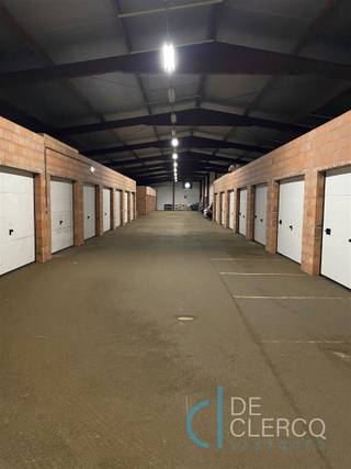 Garage for rent in Lochristi
