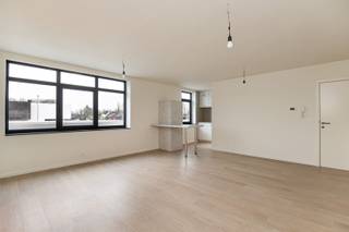 Gerenoveerd en instapklaar appartement met 2 slaapkamers. Gelegen nabij het centrum van Wommelgem op een centrale ligging met een zeer...