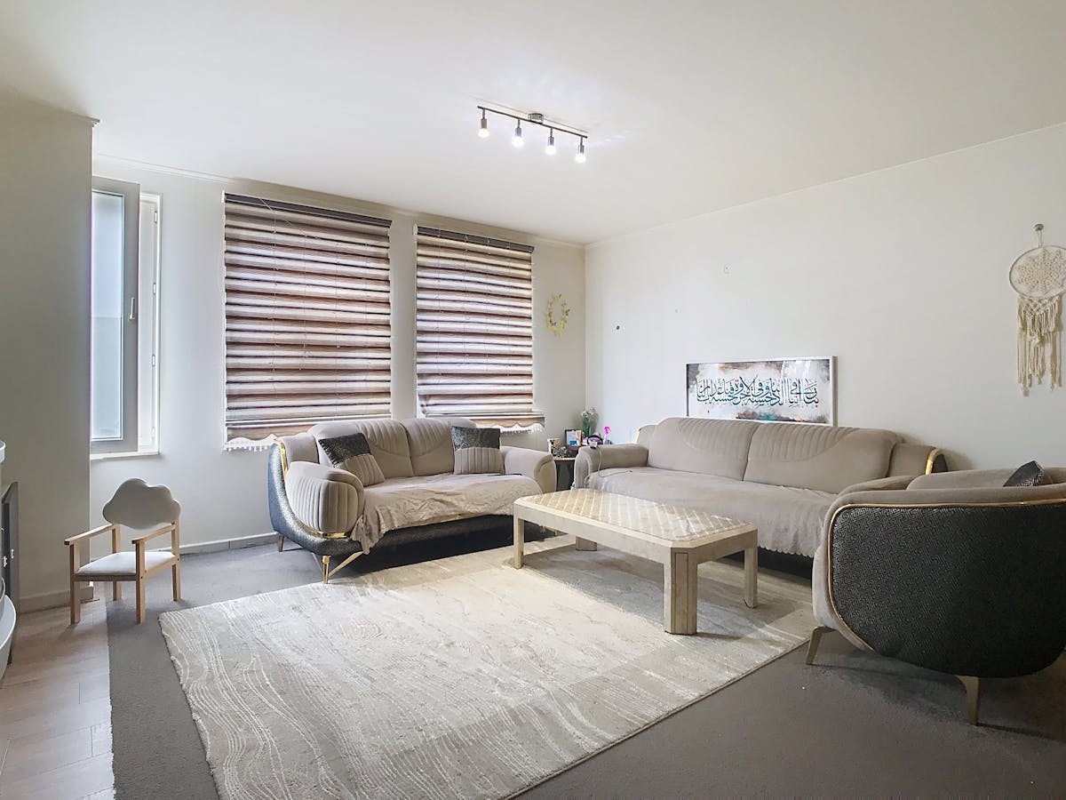 Instapklaar appartement met 2 slaapkamers te Izegem. - foto 2