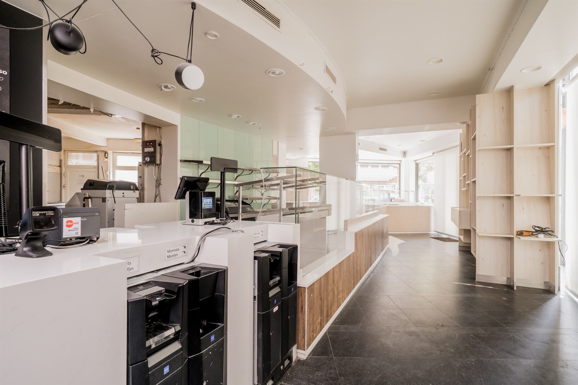 Opbrengsteigendom met Handelszaak en 3 appartementen - foto 5