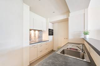 Premium volledig ingericht expat appartementWelkom in dit stijlvol en volledig gemeubeld expat appartement, gelegen in een residentiële en uiterst...