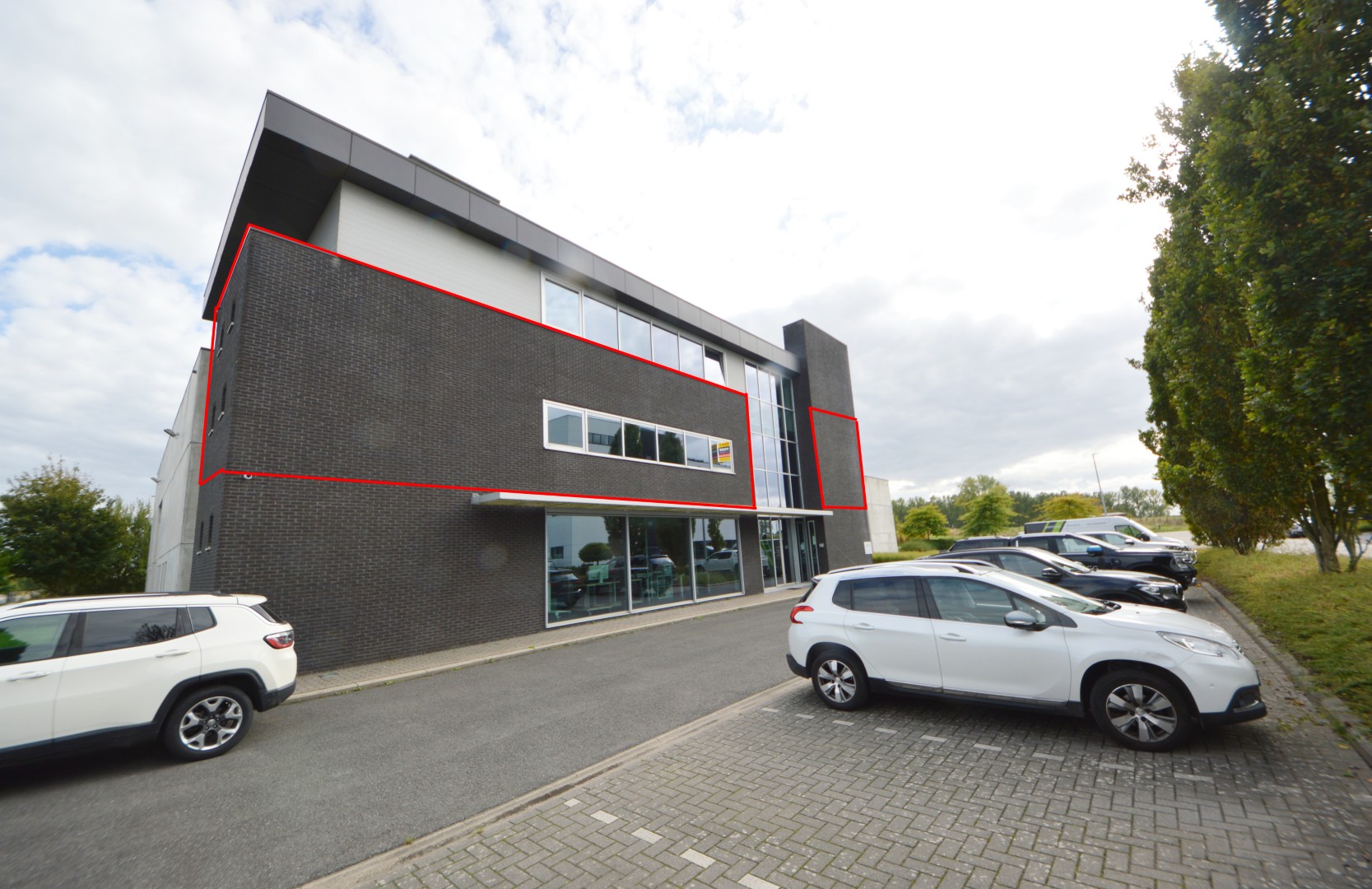 MODERN KANTOOR MET PARKING  - foto 1