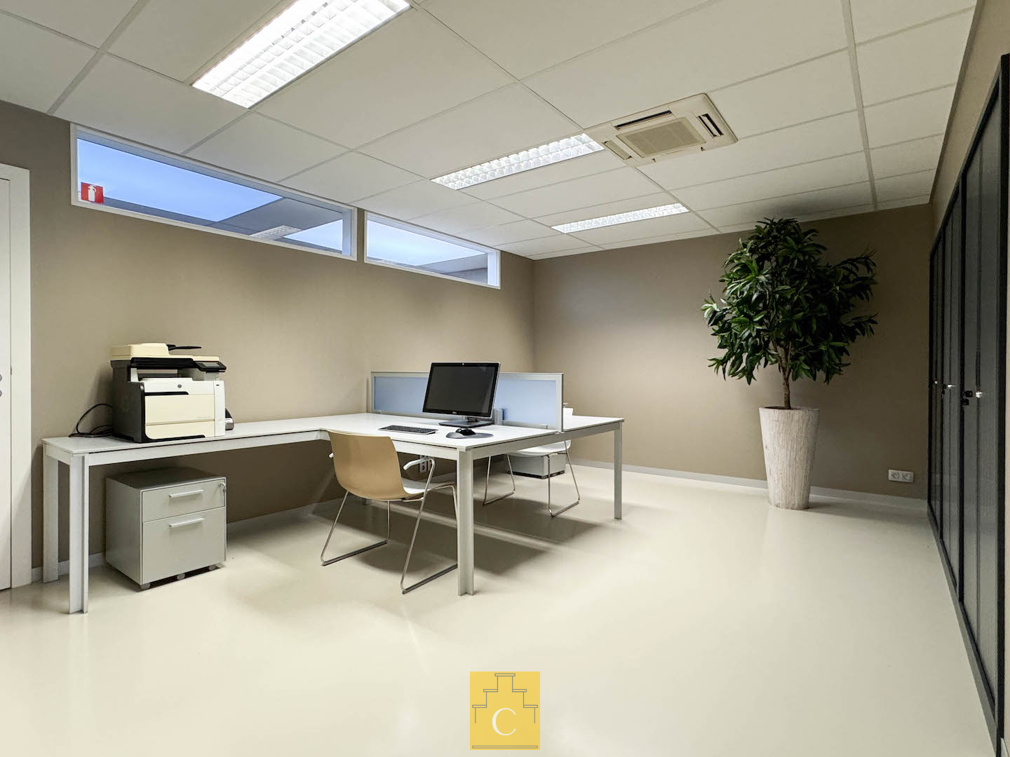 Ruim handelspand met duplexwoonst in het centrum van Loppem - photo 5