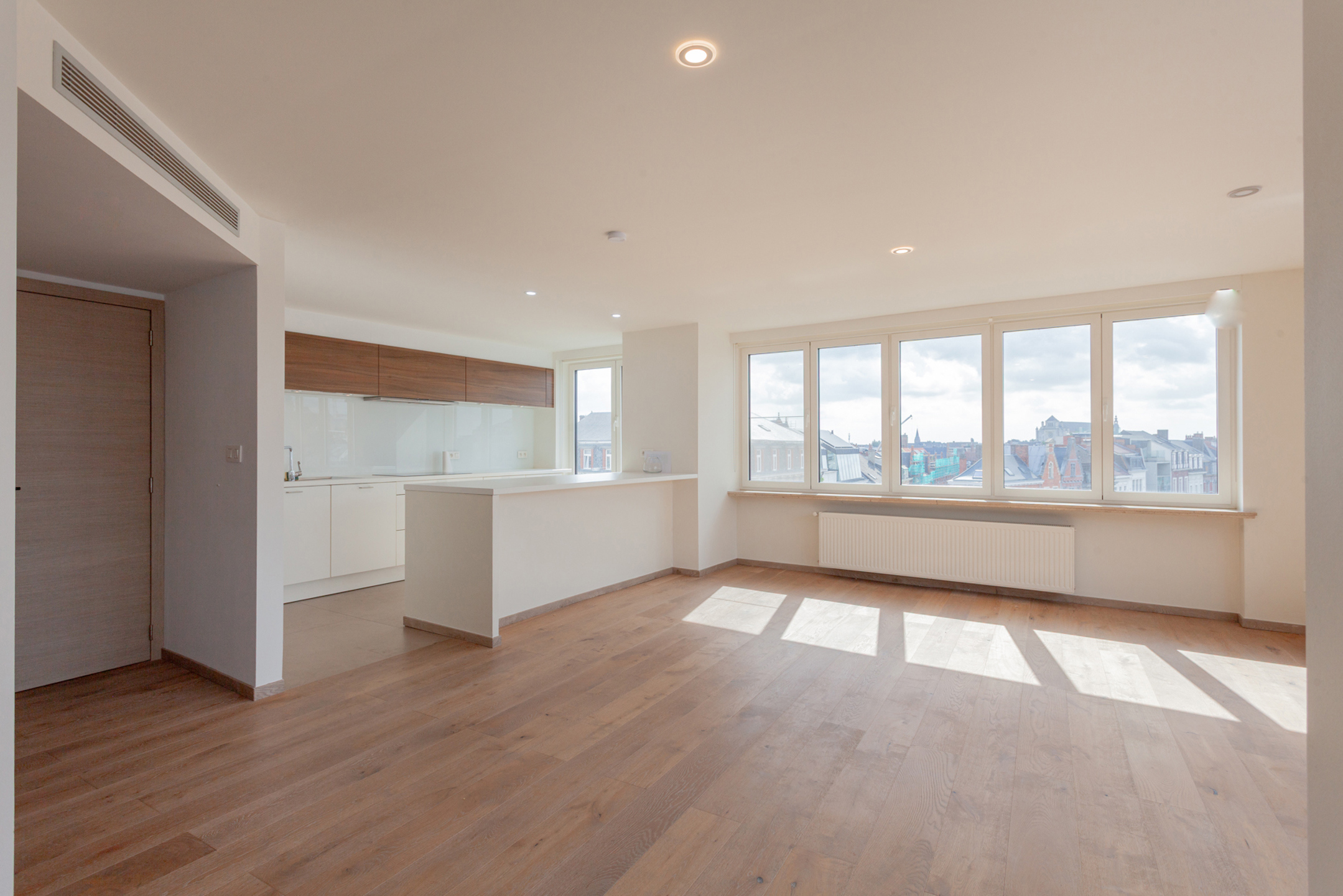 Lichtrijk dakappartement met 2 slpks in hartje Gent - foto 3