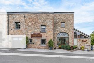 À Redu (commune de Libin), découvrez cette maison en pierre 3 façades au caractère unique, posée sur une parcelle de 757 m². Aujourd’hui...