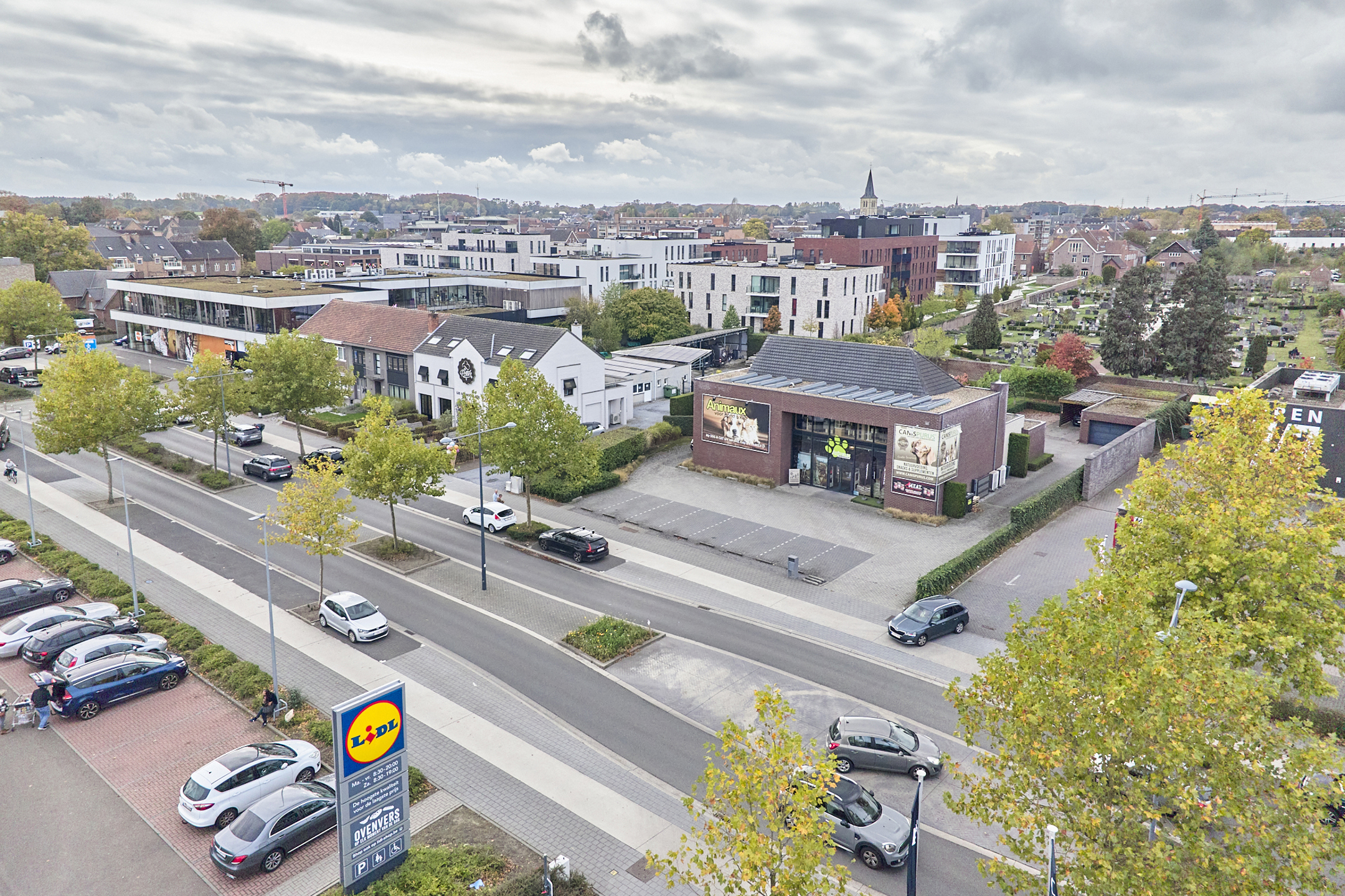 TE KOOP: handelspand met woonst op toplocatie in Bree - foto 3