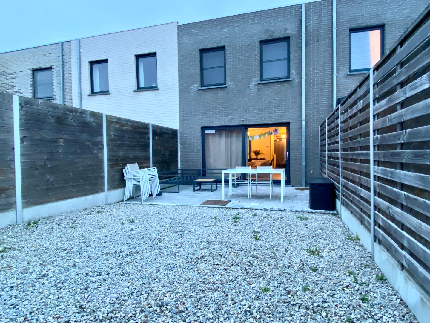 Recente woning in rustige buurt met 3 slaapkamers, zuidgerichte tuin en carport in Heule - foto 4