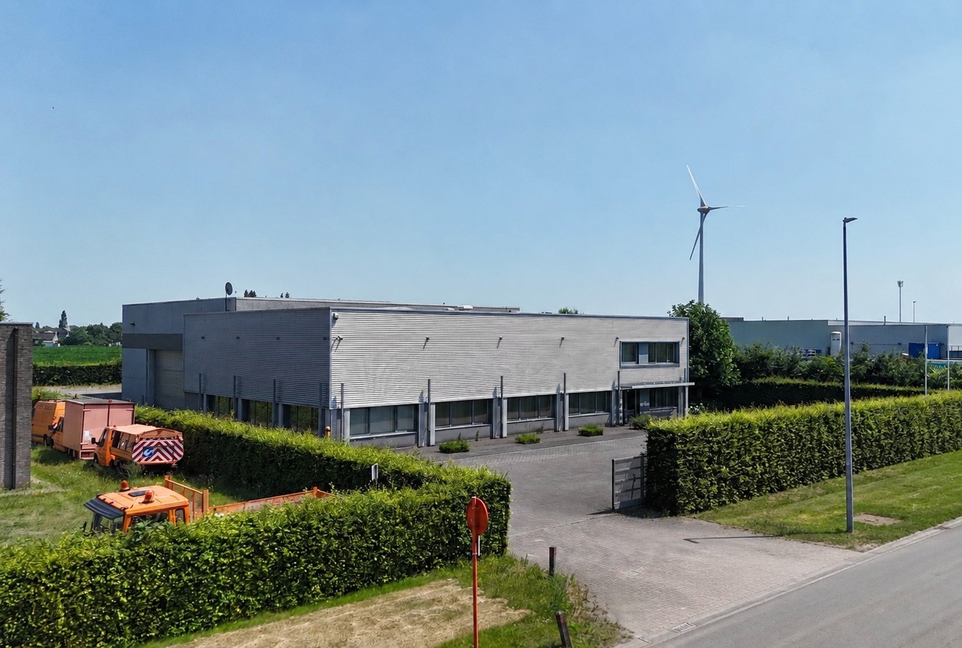 Multifunctionele industriële gebouw te koop op bedrijventerrein Hoogveld te Dendermonde - photo 2
