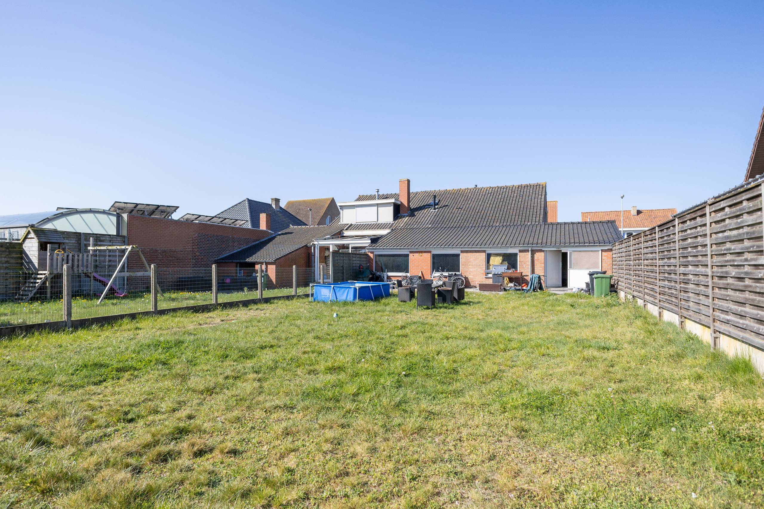 Te renoveren halfopen woning op 481 m² te koop in Adinkerke - foto 1