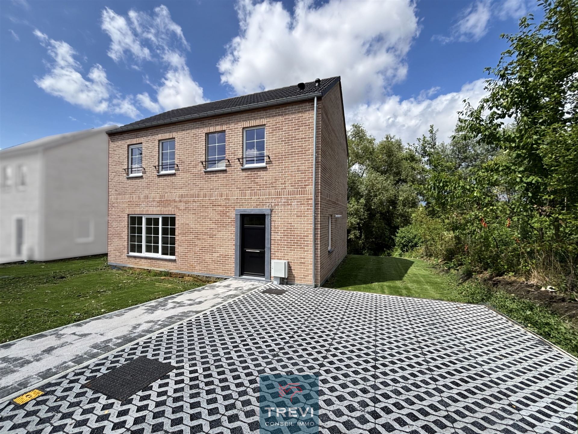 Magnifique villa offrant de beaux espaces et 4 ch - photo 2