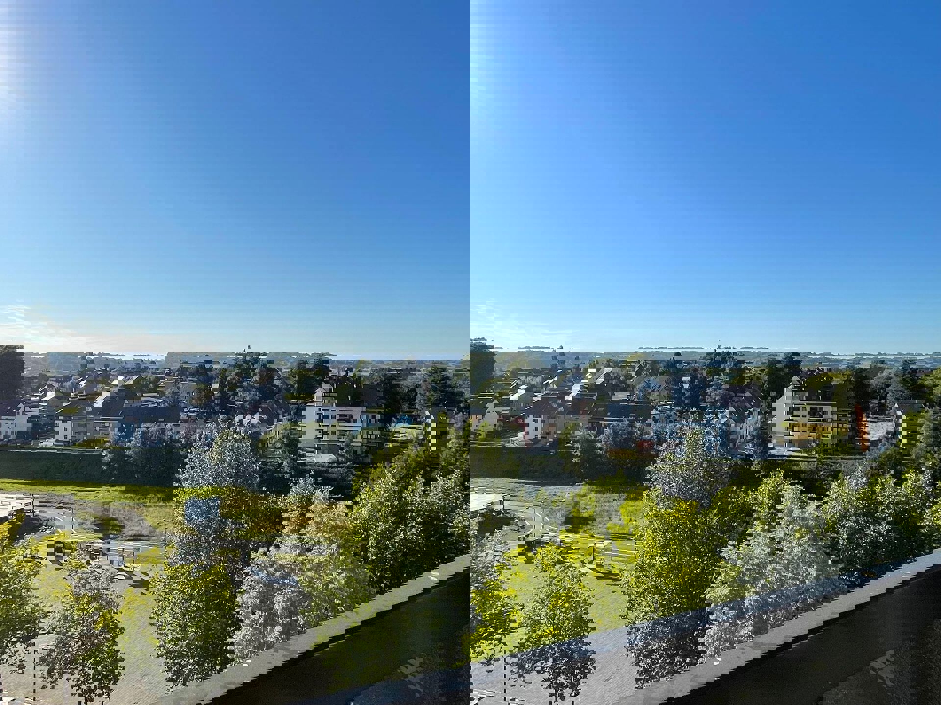 Degelijk appartement met 2 slk en terras met prachtig zicht.  - foto 3