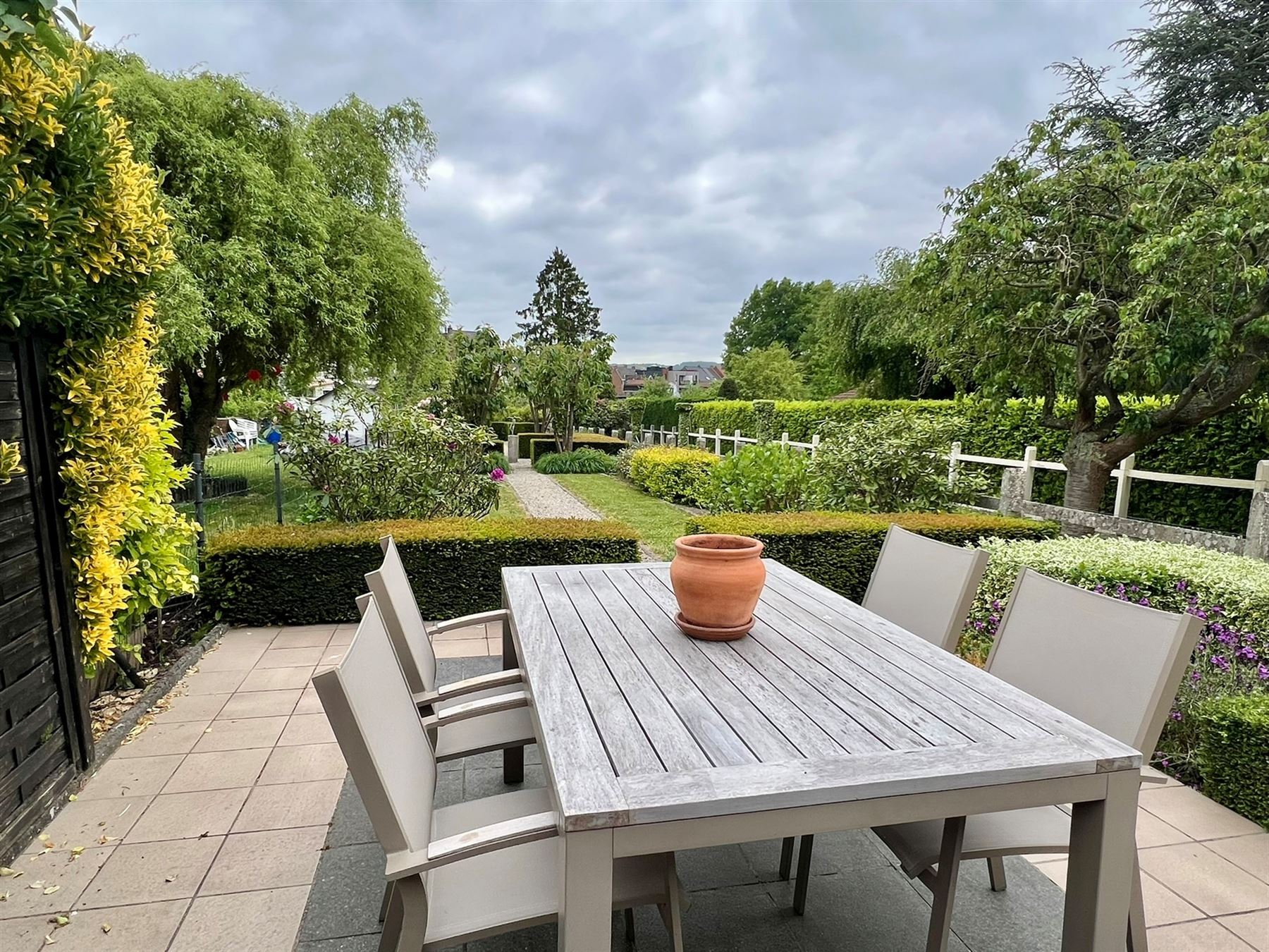 Maison confortable avec 3 chambres à coucher, beau jardin et grenier avec potentiel - photo 5
