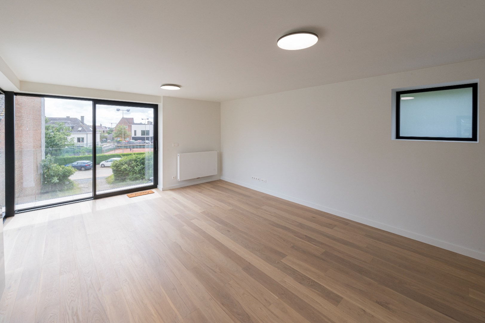 Vernieuwbouw – Luxueuze appartementen in een standingvol gebouw met glorieuze gevel op een boogscheut van het strand te Mariakerke! - foto 2