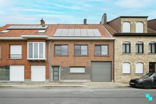 Ontdek deze verrassend ruime ééngezinswoning met inpandige garage, beschikkende over een riante bewoonbare oppervlakte van maar liefst 272 m²...