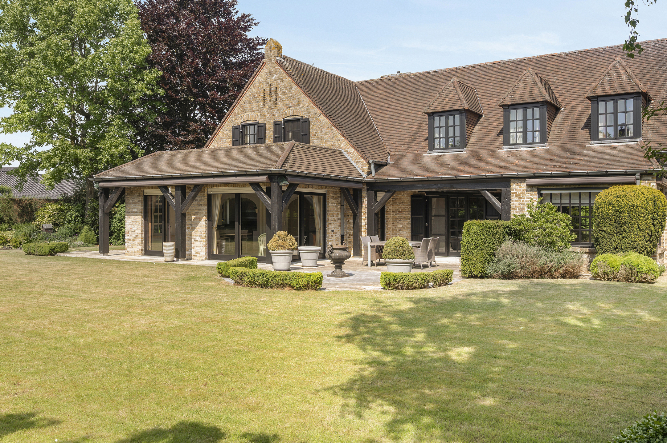 Karaktervolle VILLA (5 slk) met prachtig aangelegde TUIN. - foto 3