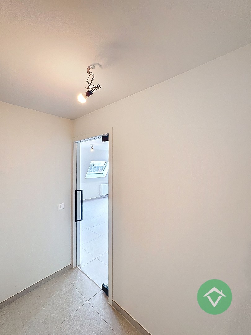 Uniek nieuwbouw appartement met 2 slaapkamers en veel zonlicht te Eernegem - foto 4
