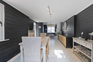 [[ DIT PAND NEEMT DEEL AAN DE ERA OPEN HUIZEN DAG OP 6/12 VAN 14:30 TOT 15:30 ]] Heist: Rijwoning te koop met 2 slaapkamers en op slechts 500m van...