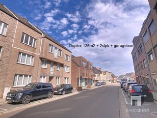 Ontdek deze prachtige duplex in het centrum van Tessenderlo! Met een royale bewoonbare oppervlakte van 126m² biedt dit appartement volgende...