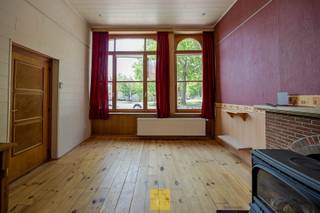 Een uniek Burgershuis uit het begin van de 20e eeuw — een beschermd monument met karakter en uitstraling.Dit charmante pand bestaat uit drie...