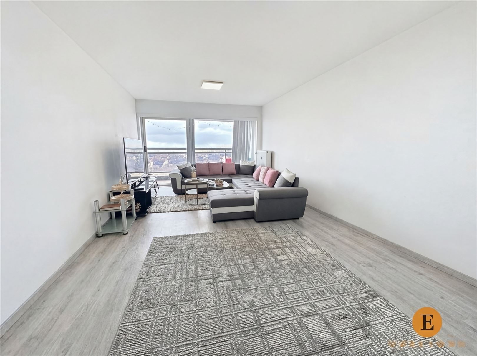 Interessante opbrengsteigendom met mooi uitzicht over Sint-Niklaas. - foto 1