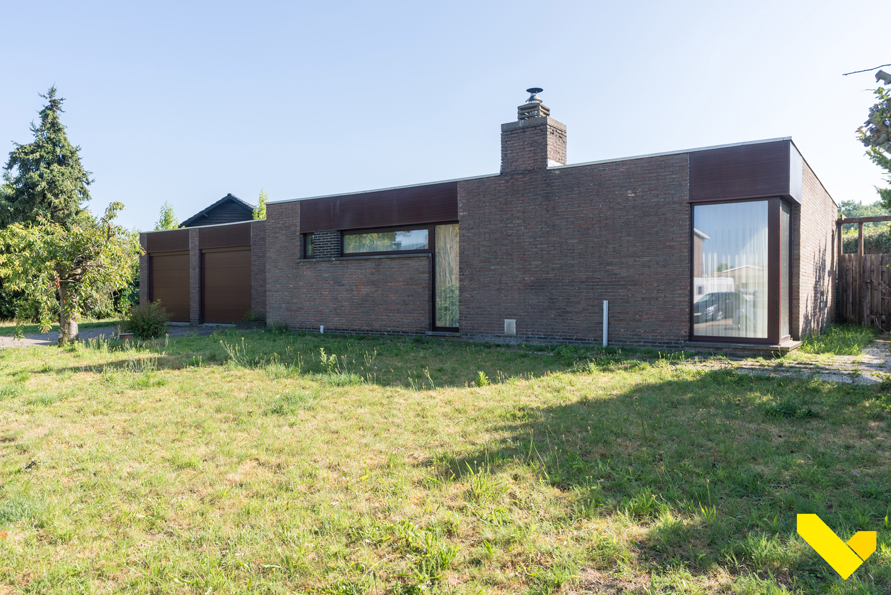 Te renoveren rustig gelegen gelijkvloerse woning. - foto 2