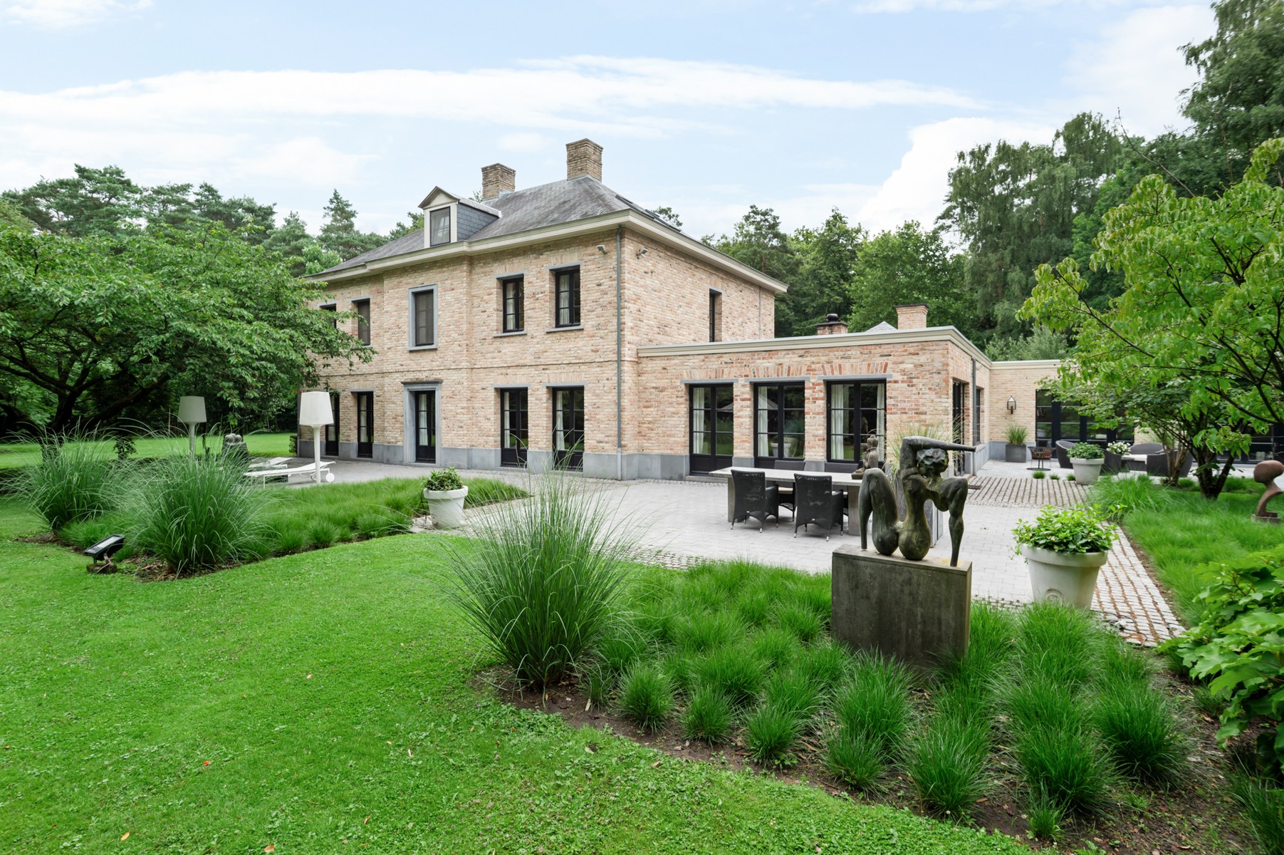 Exclusieve instapklare villa met 15.088m² parktuin - foto 2